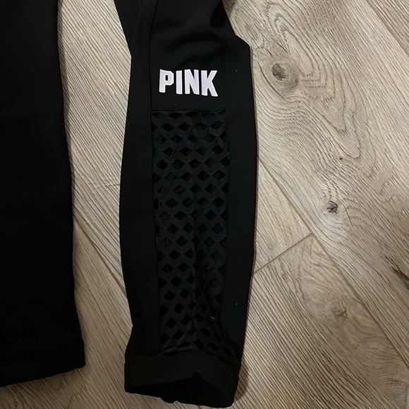 Victoria’s Secret Pink brand black leggings. Stylish and comfortable. Size M - Picture 2 of 5